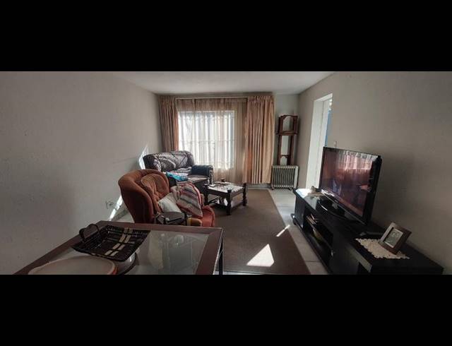 3 BEDROOM TOWNHOUSE FOR SALE IN MULBARTON